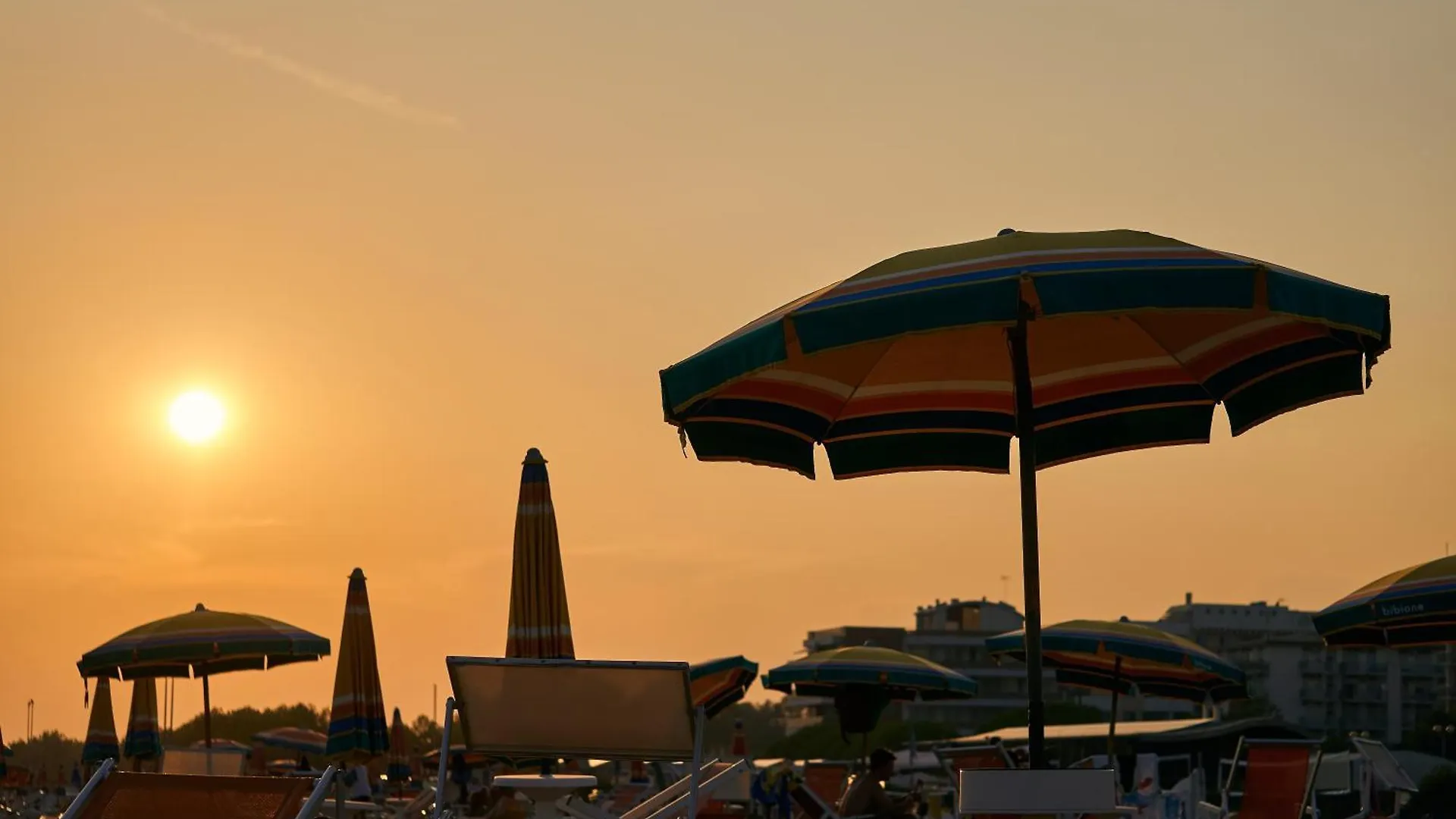 Bright Villa With Garden And Parking - Beahost - Bibione Apartment